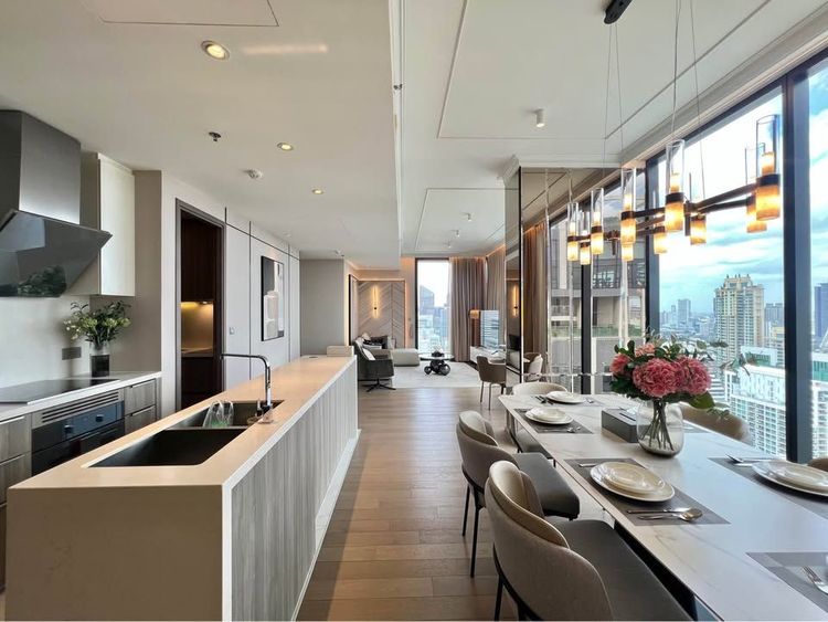 Luxury 3 bedroom for rent at Celes Asoke